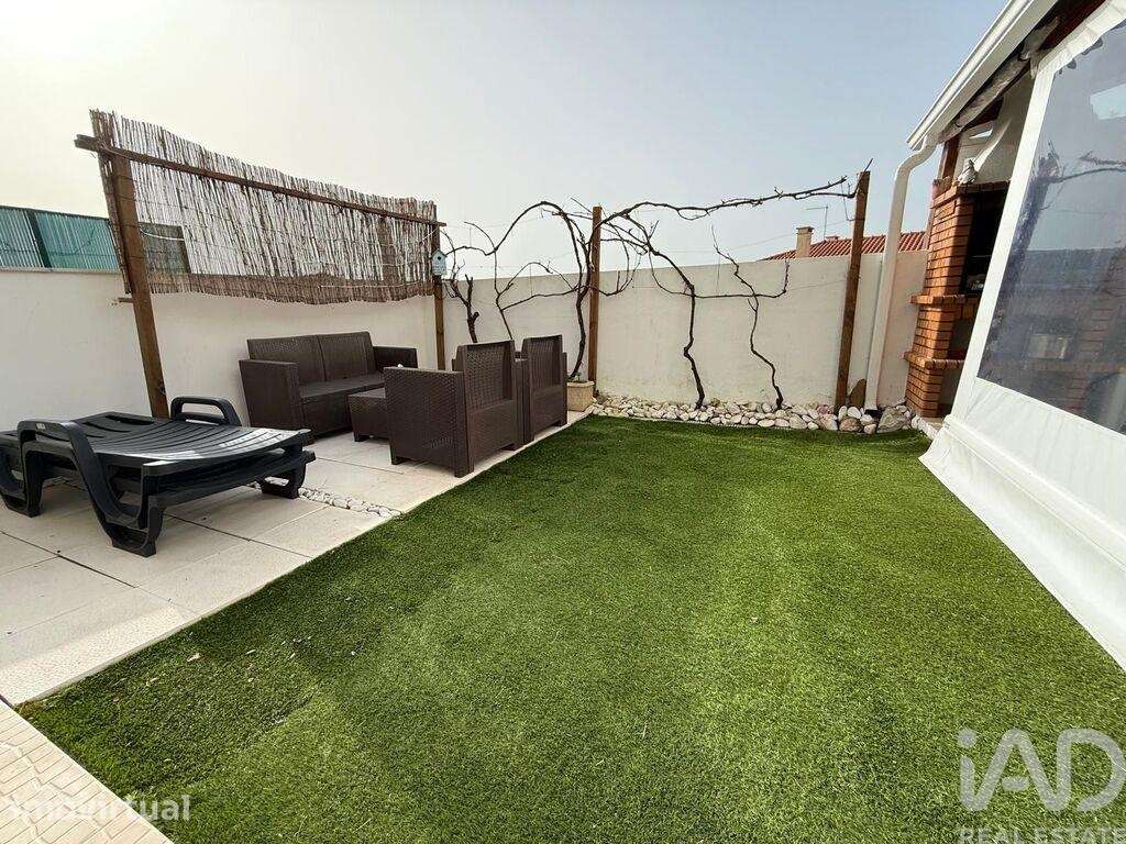 Moradia em banda T3 em Lourinhã e Atalaia de 214 m2 - Grande imagem: 3/38