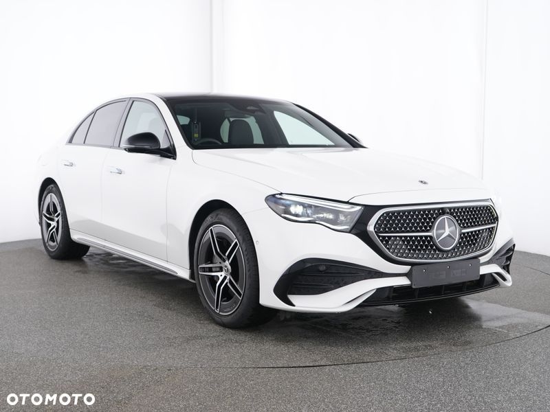 Mercedes-Benz Klasa E 300e 4Matic 9G-TRONIC Edition AMG Line - 1
