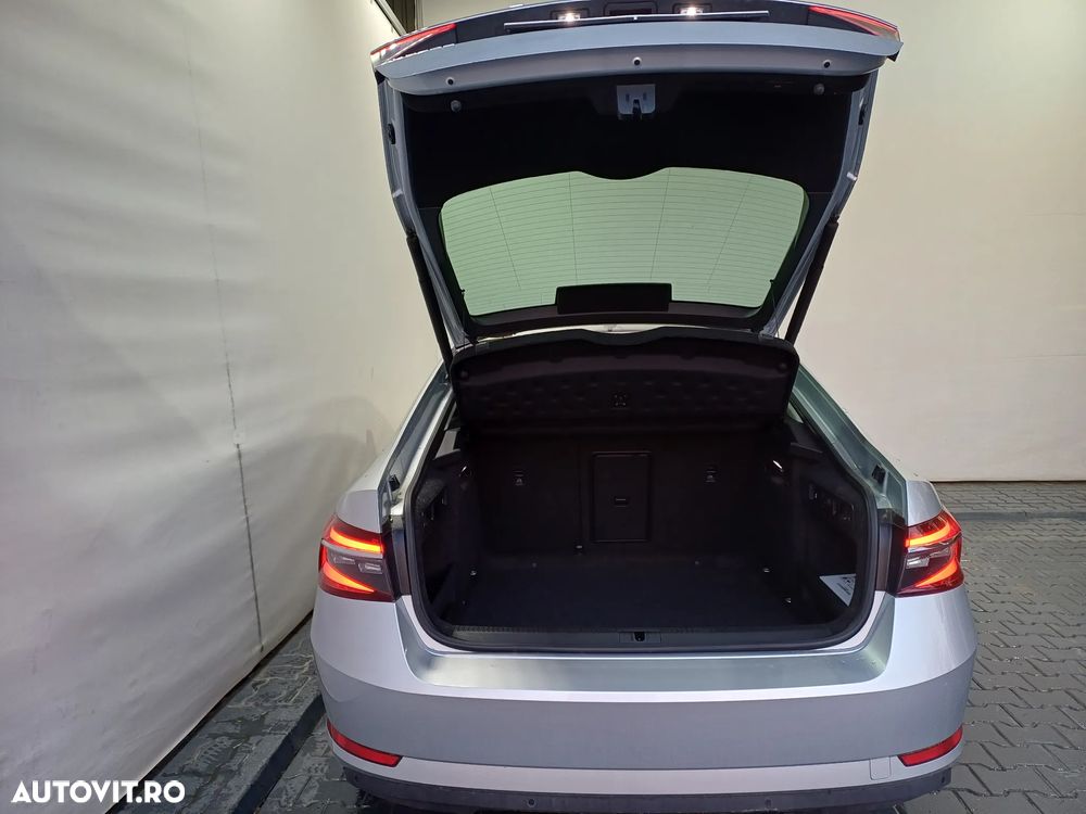 Skoda Superb 1.5 TSI DSG Ambition - 36