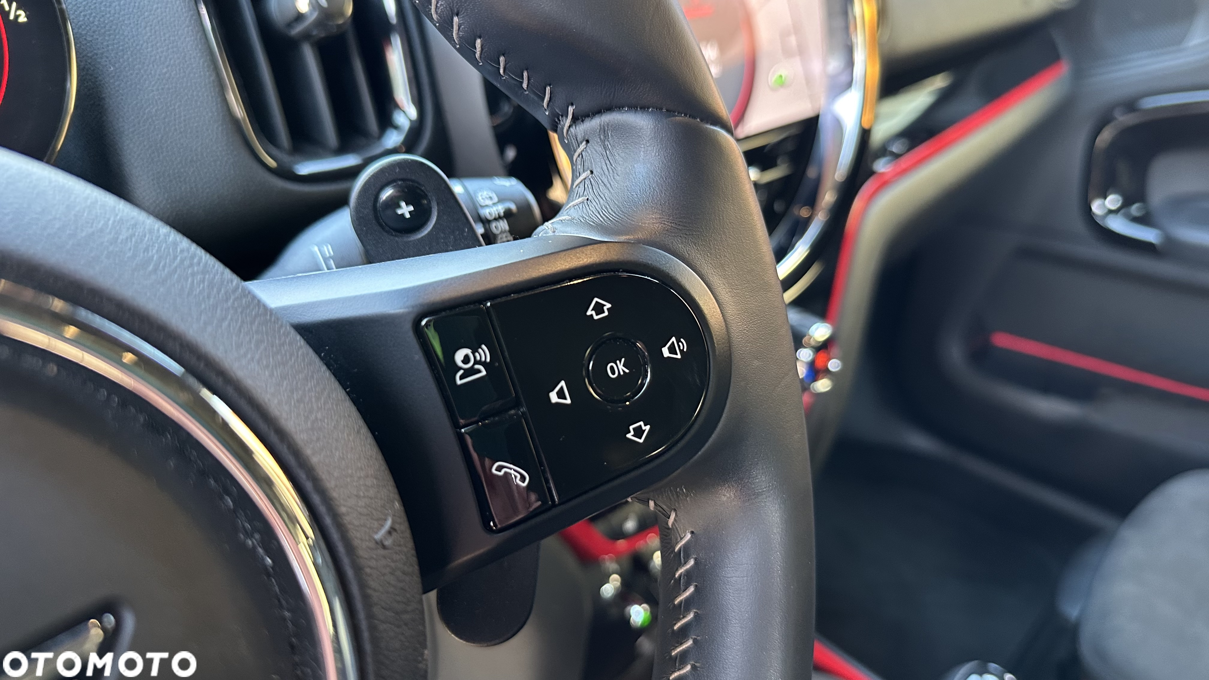 MINI John Cooper Works ALL4 sport - 11
