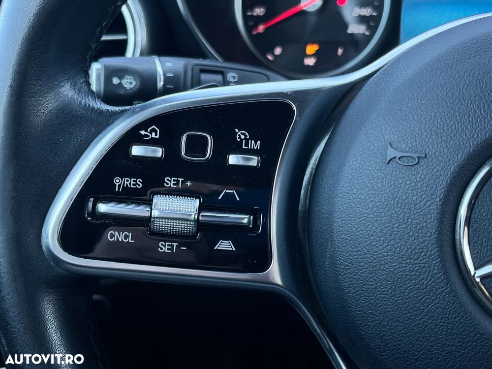 Mercedes-Benz GLC 300 d 4MATIC 9G-TRONIC - 15