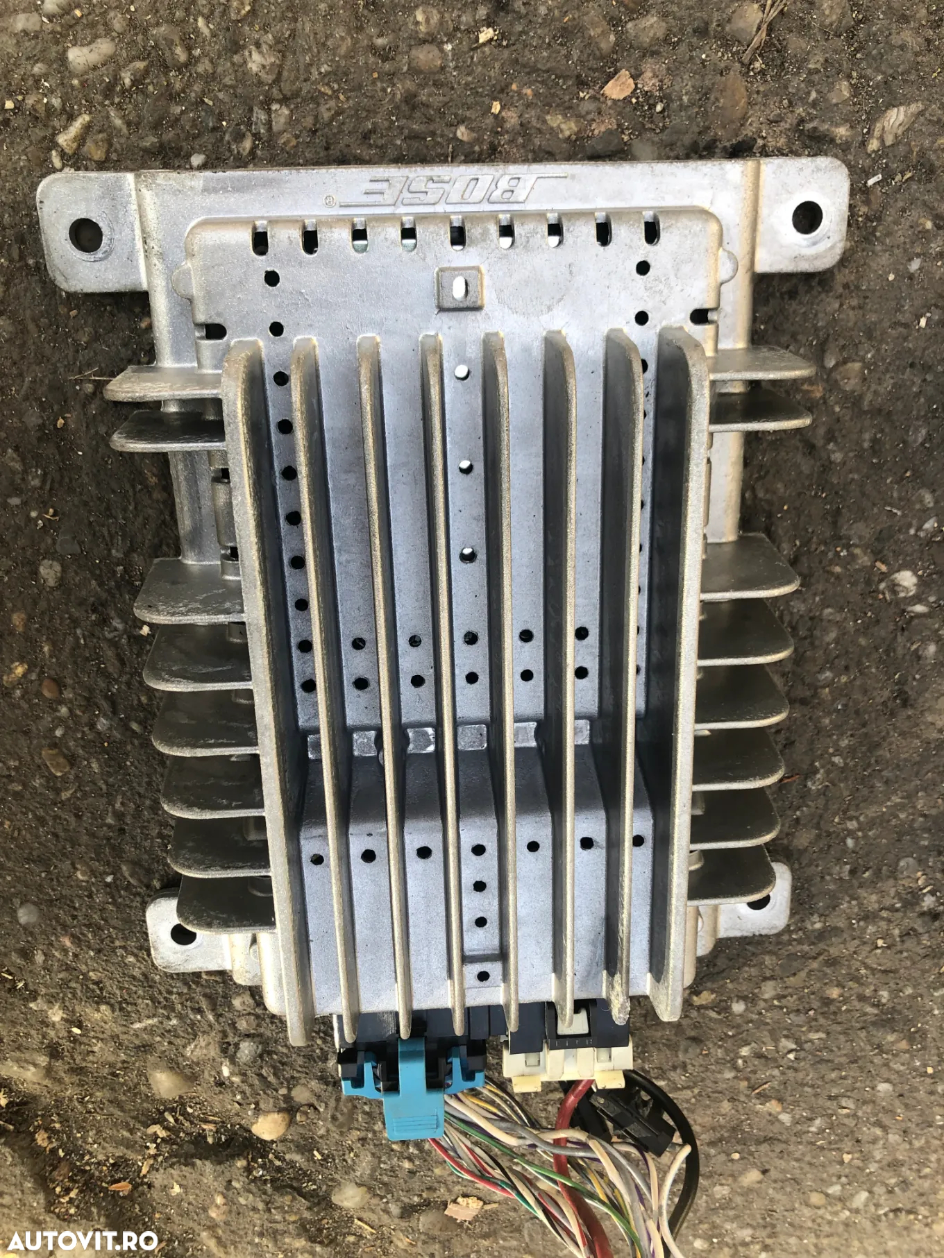 Sistem de muzica 4 boxe,2 tweetere si amplificator sunet Bose auto Mazda - 3