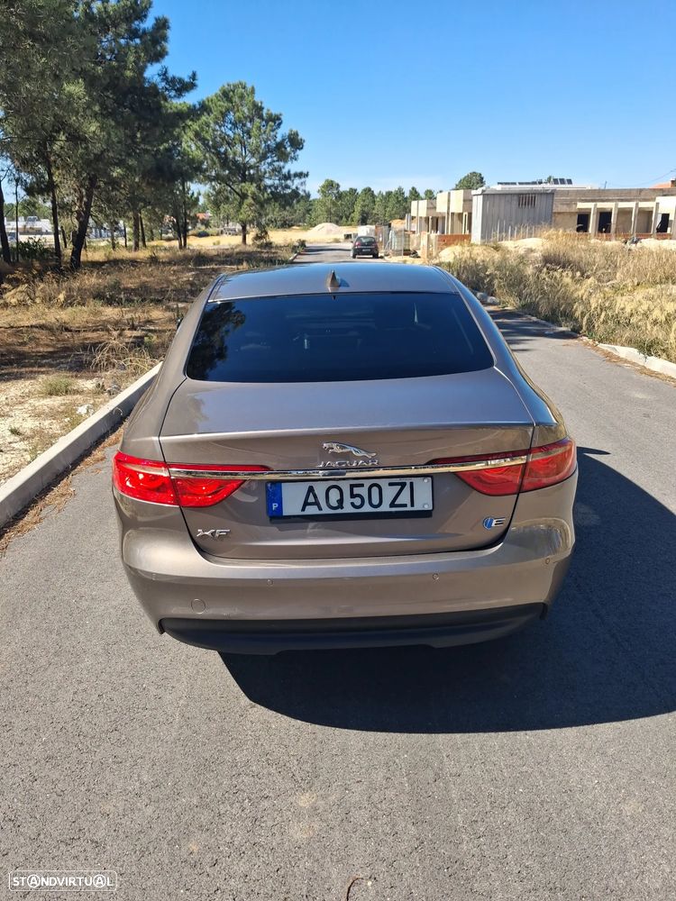 Jaguar XF E-Performance Prestige - 8