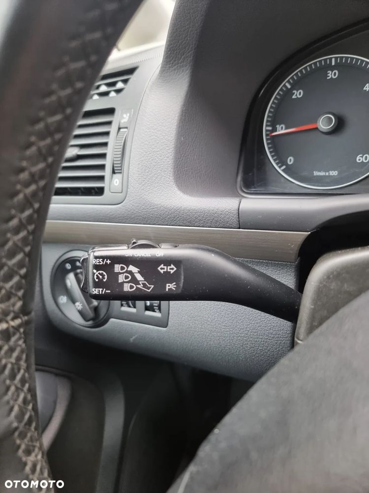 Volkswagen Touran 1.9 TDI United - 7