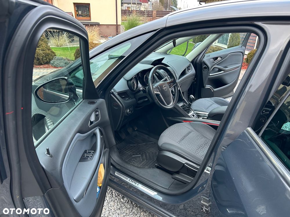 Opel Zafira - 16