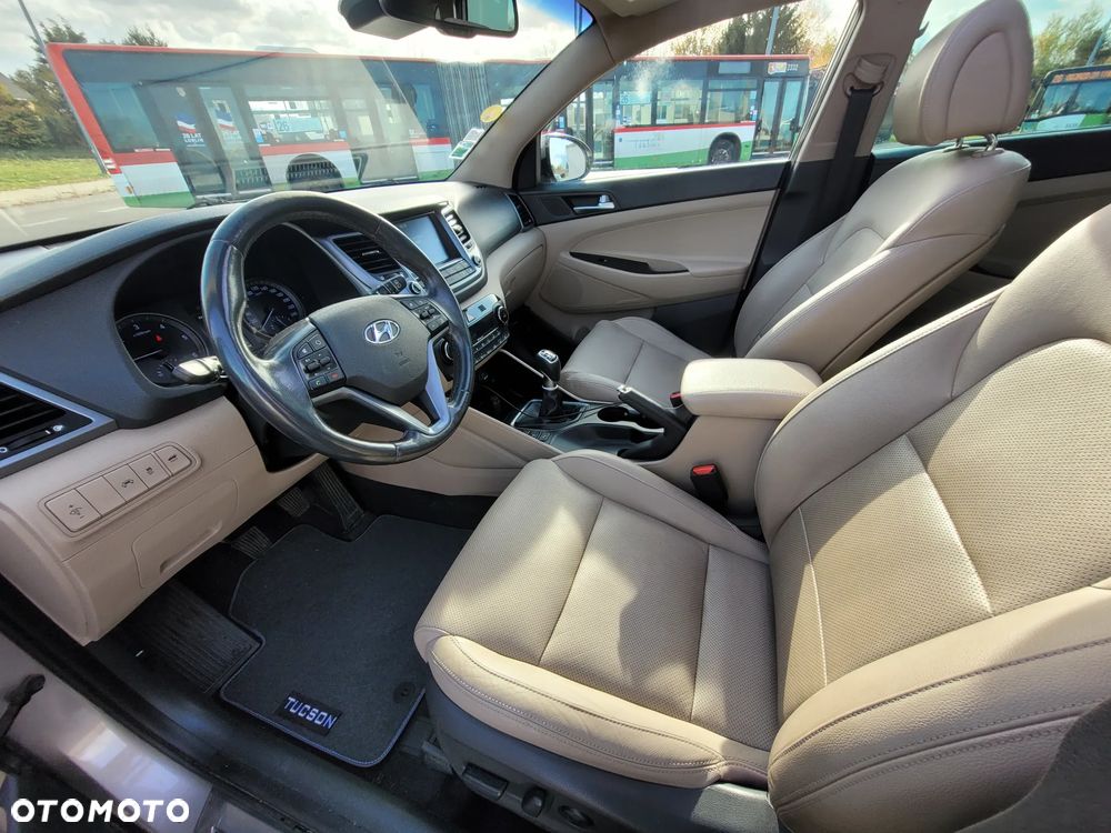 Hyundai Tucson 2.0 CRDI 2WD Style - 6