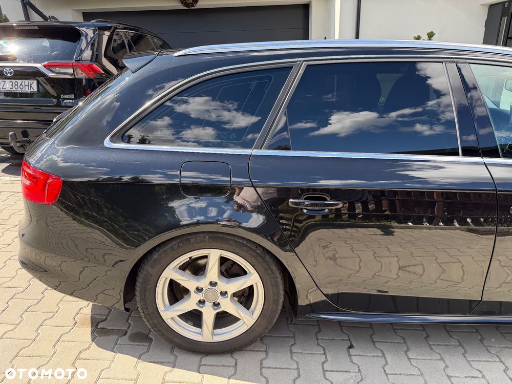 Audi A4 Avant 2.0 TDI DPF S line Sportpaket - 9