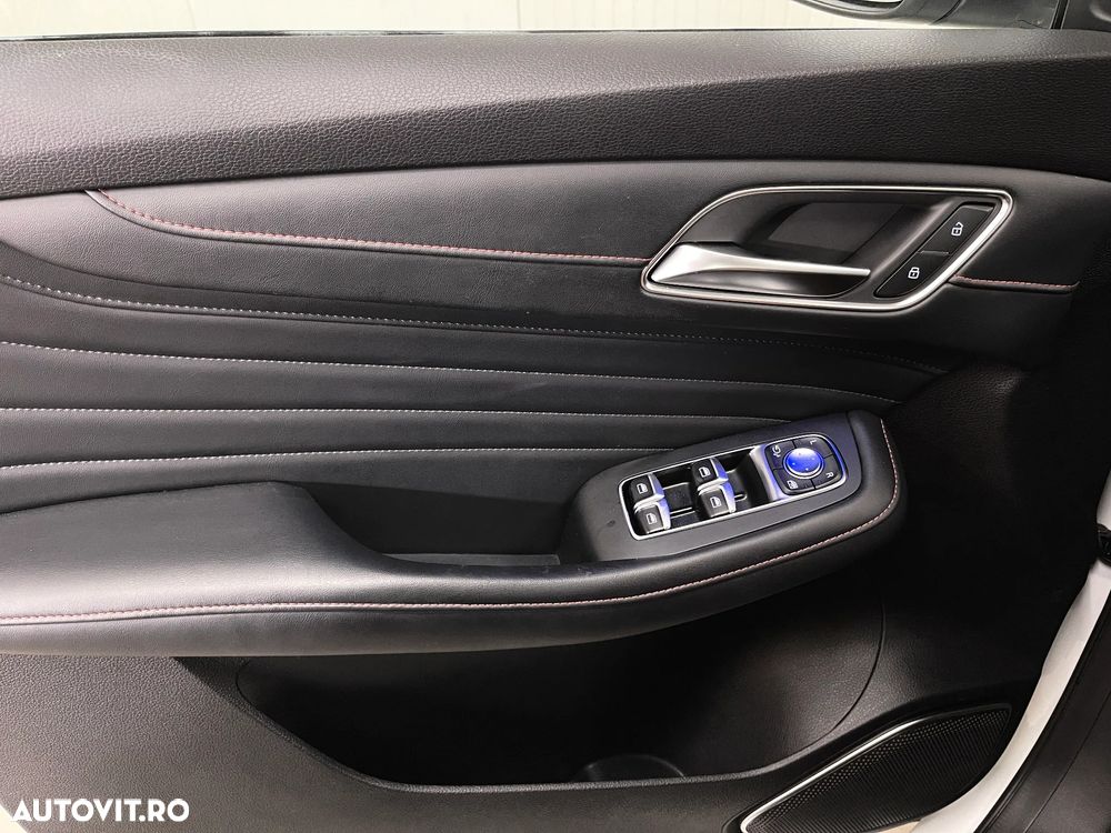 MG EHS 1.5 T-GDi AT PHEV Exclusive - 29