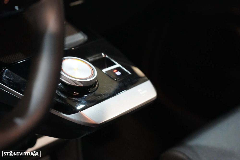 MG MG4 64 kWh Luxury - 21