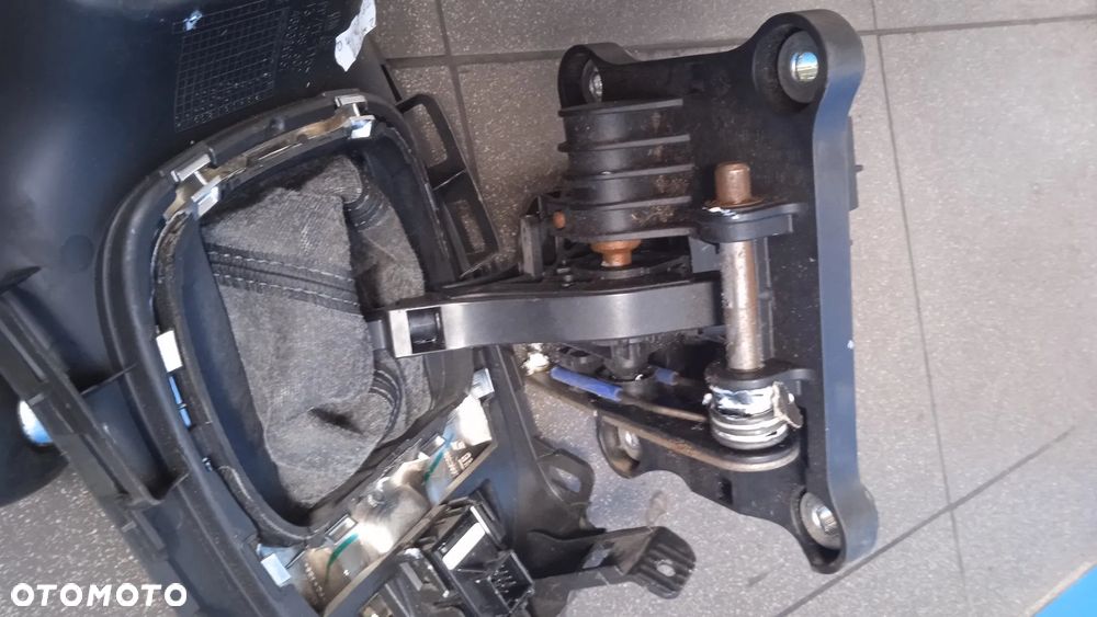 Wybierak lewarek zmiany biegów 13258302 linki 55564863 gałka Opel Meriva B - 8