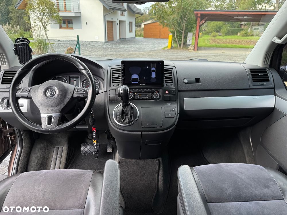 Volkswagen Multivan - 17