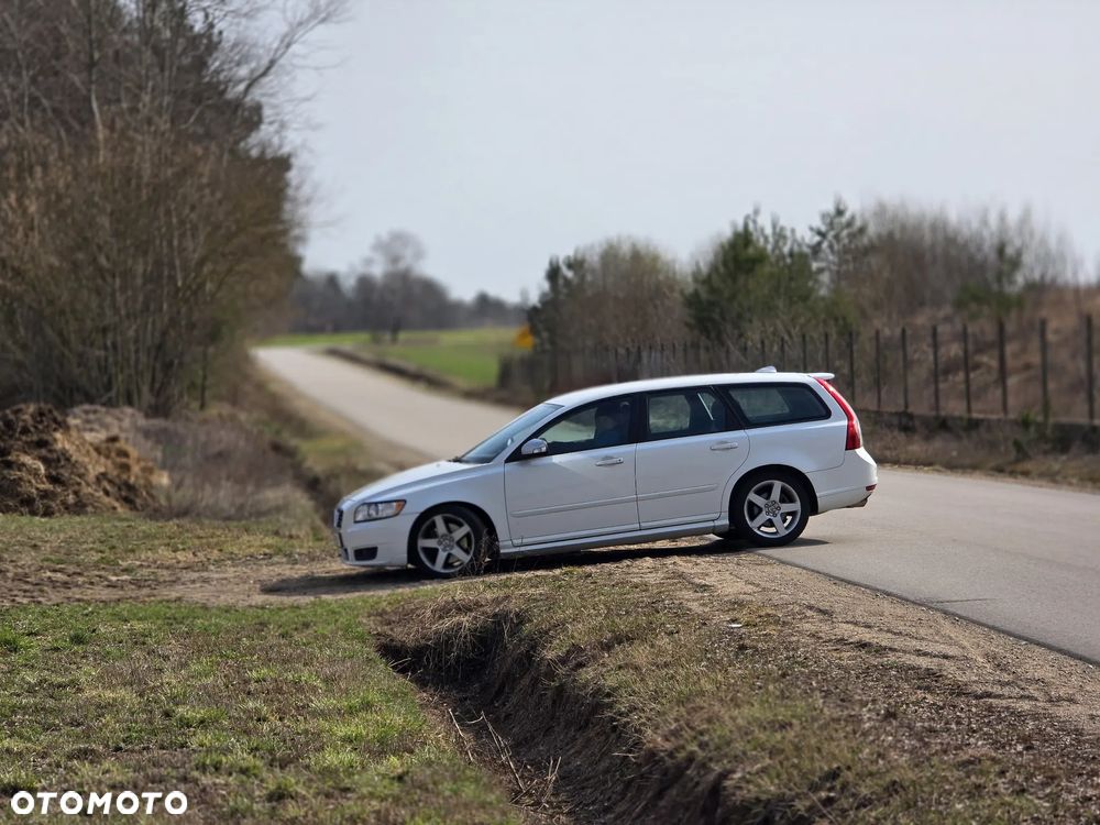 Volvo V50 D5 R-Design Momentum - 11