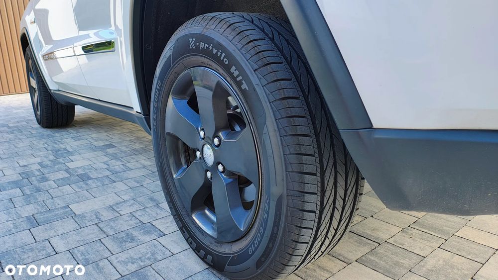 Jeep Grand Cherokee - 13