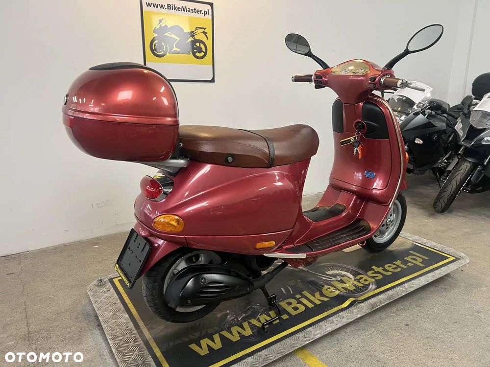 Piaggio Vespa - 5