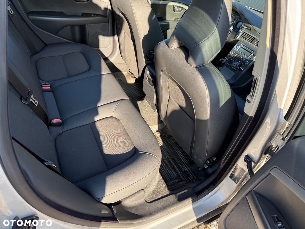Volvo V70 2.0 Momentum - 18