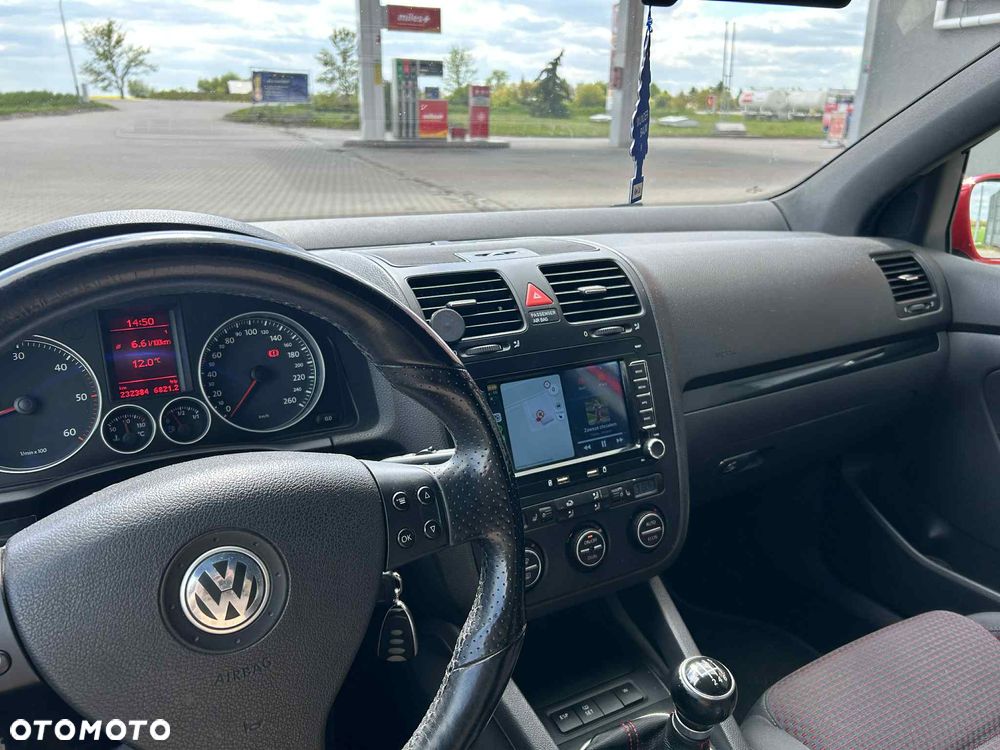 Volkswagen Golf 2.0 TDI DPF GT - 11