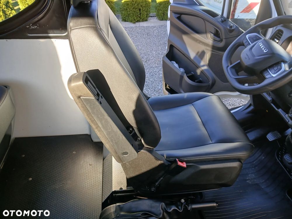 Iveco 35S14 KLIMA 2.3 140KM 6 OSÓB - 12