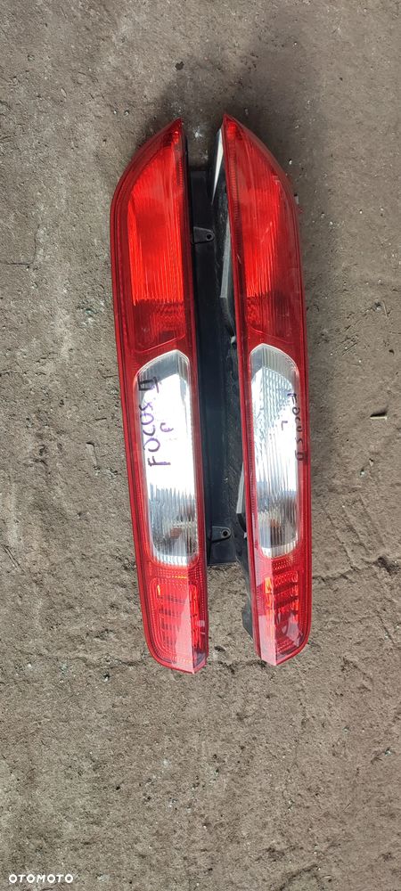 LAMPA PRAWA LEWA TYL FOCUS MK2 HB - 1