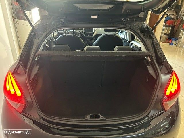 Peugeot 208 1.6 BlueHDi Style - 14