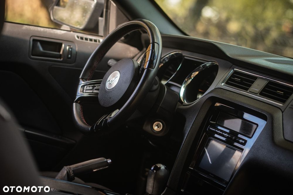 Ford Mustang - 5