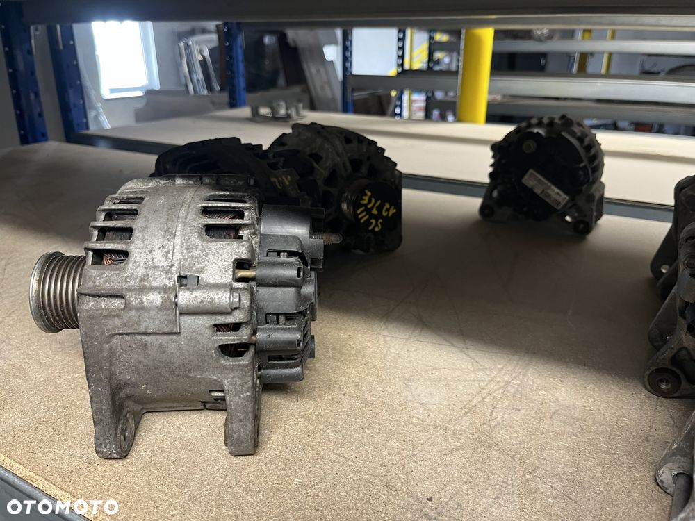 Alternator 1.2 TCE Renault Scenic III 231007033R - 6