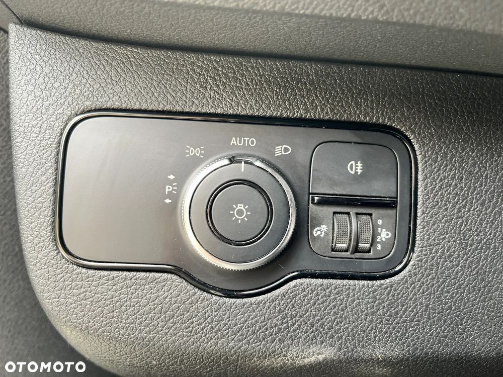 Mercedes-Benz SPRINTER - 8