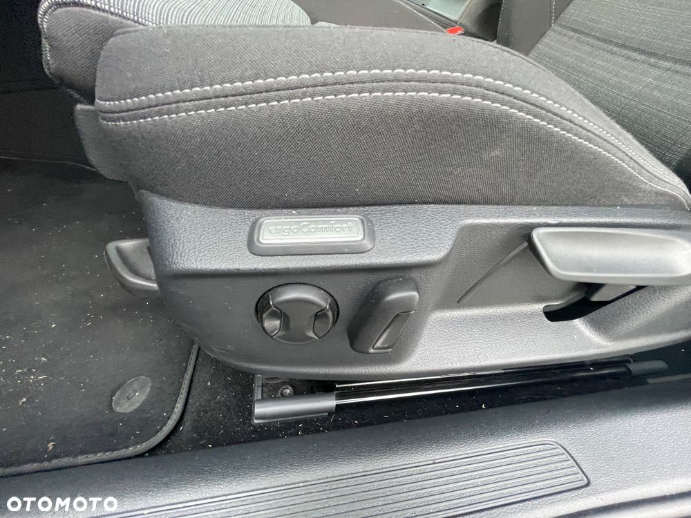 Volkswagen Passat 1.5 TSI EVO Business DSG - 9