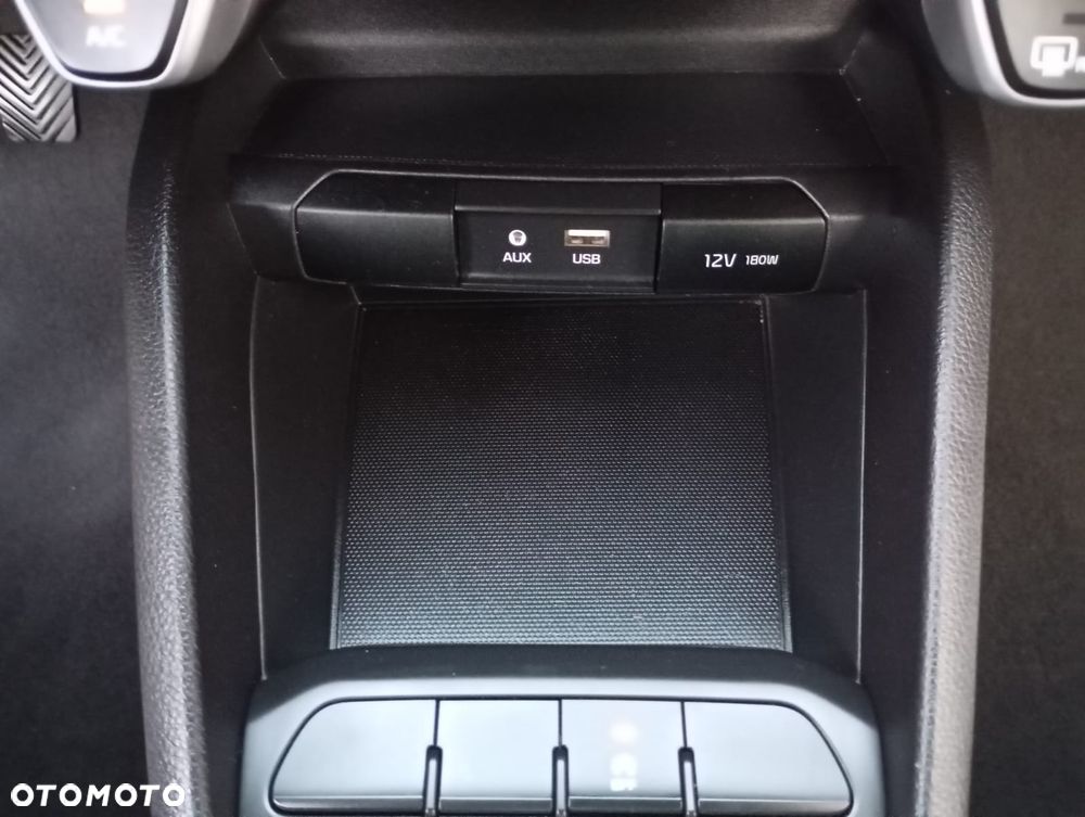 Kia Rio - 20