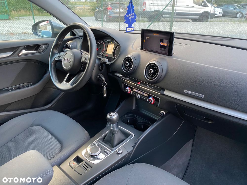 Audi A3 Sportback 30 TFSI - 14