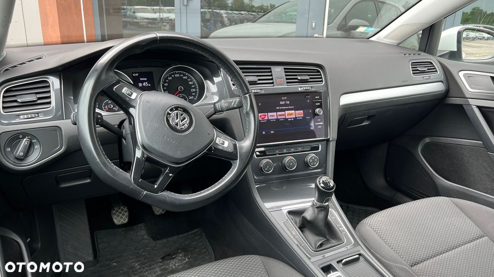 Volkswagen Golf 1.6 TDI BMT Comfortline - 9