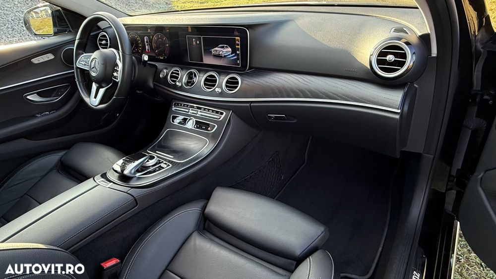 Mercedes-Benz E 220 d Aut. - 35