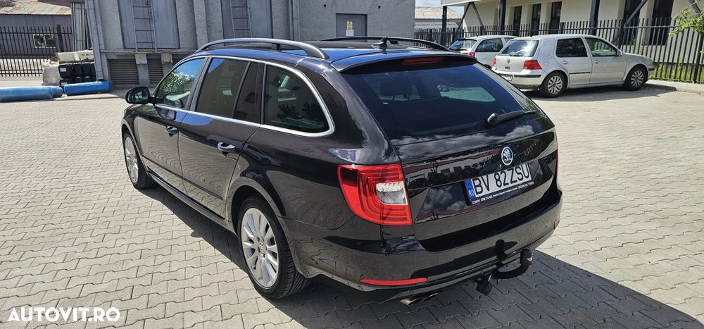 Skoda Superb 2.0 TDI DSG Exclusive - 11