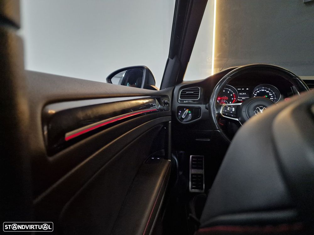 VW Golf 2.0 TSi GTi DSG - 30