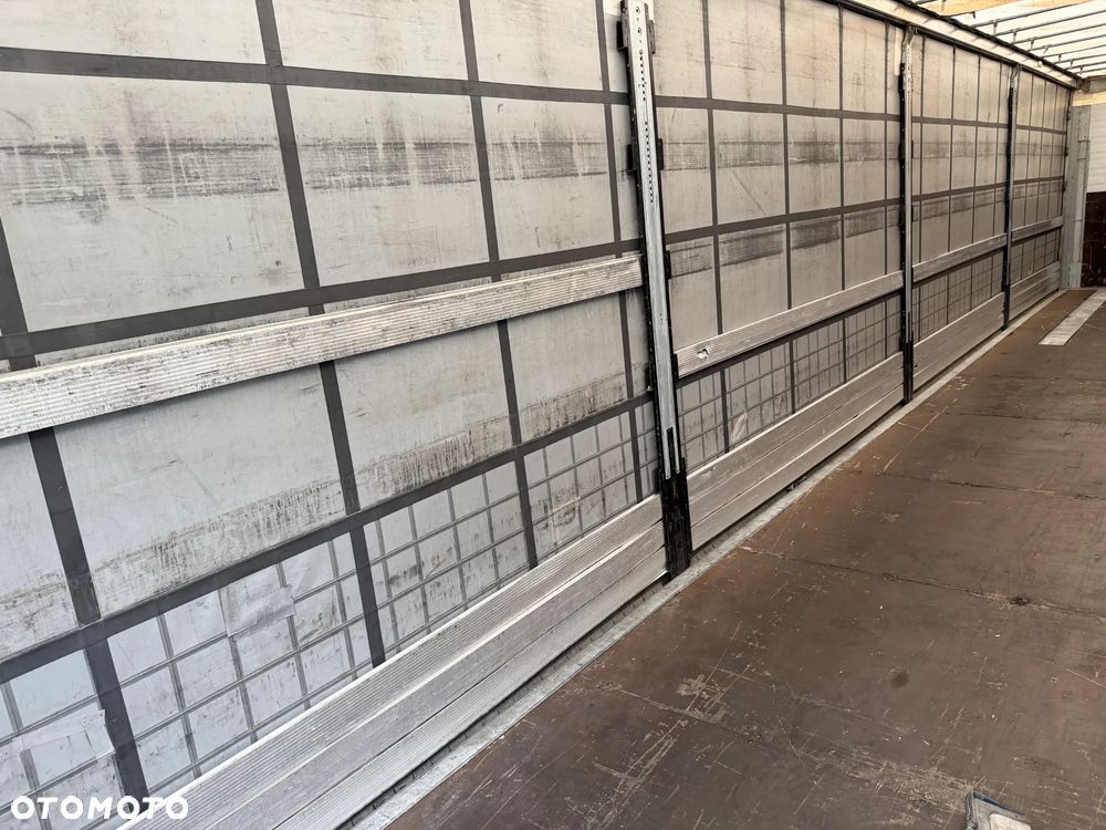 Schmitz Cargobull FIRANKA / 20 SZTUK DO WYBORU / BARDZO ŁADNE OPONY / Z PEŁNYM WYPOSAŻENIEM DO ZAŁADUNKU / 2 KOŁA ZAPASOWE / DOSTĘPNE KOLORY SREBRNY - NIEBIESKI - CZERWONY / NIEKTÓRE MAJĄ NOWE PLANDEKI !! - 12