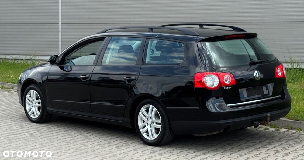 Volkswagen Passat 1.6 Comfortline - 17