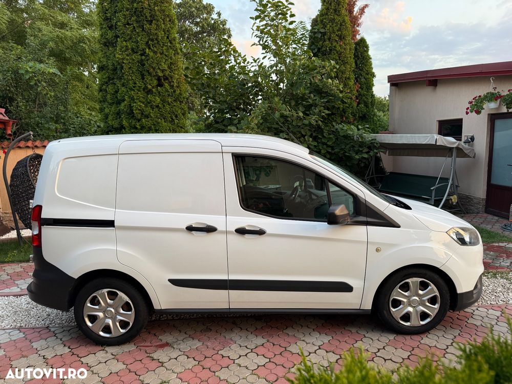Ford Courier - 5