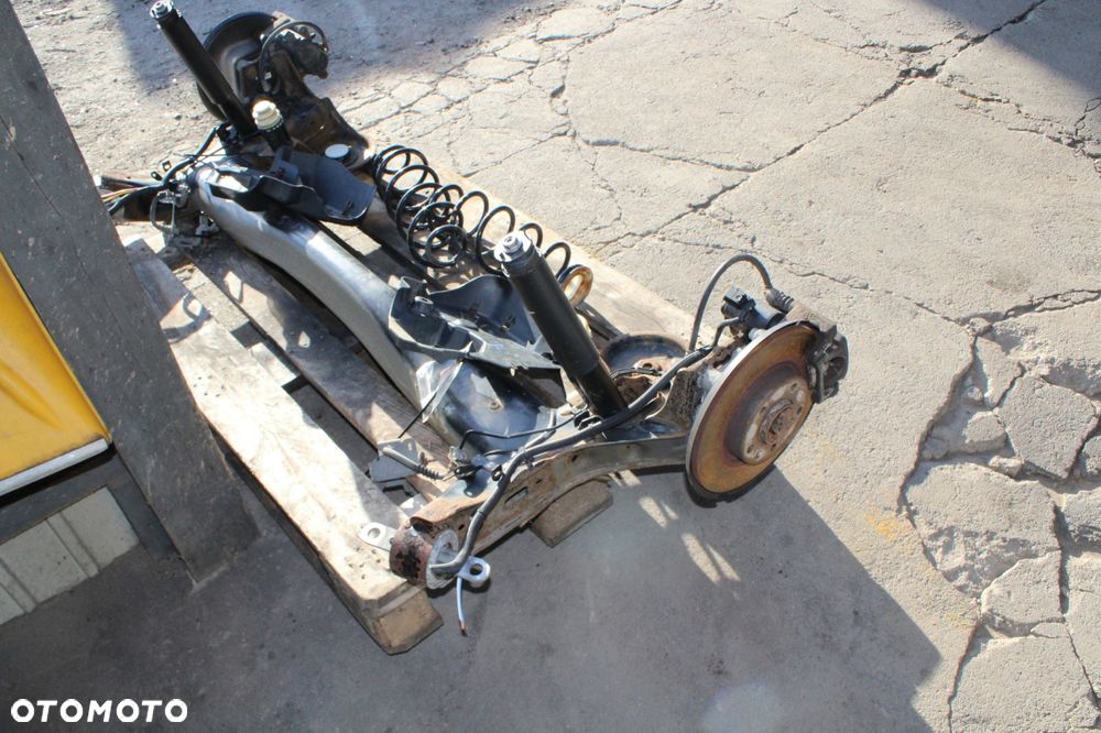 Peugeot 3008 II zawieszenie belka tył - 3