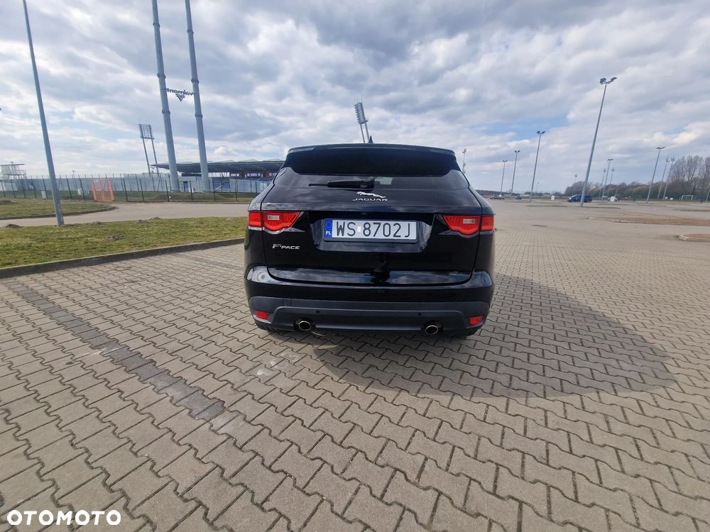 Jaguar F-Pace 2.0 i4P AWD R-Sport - 8