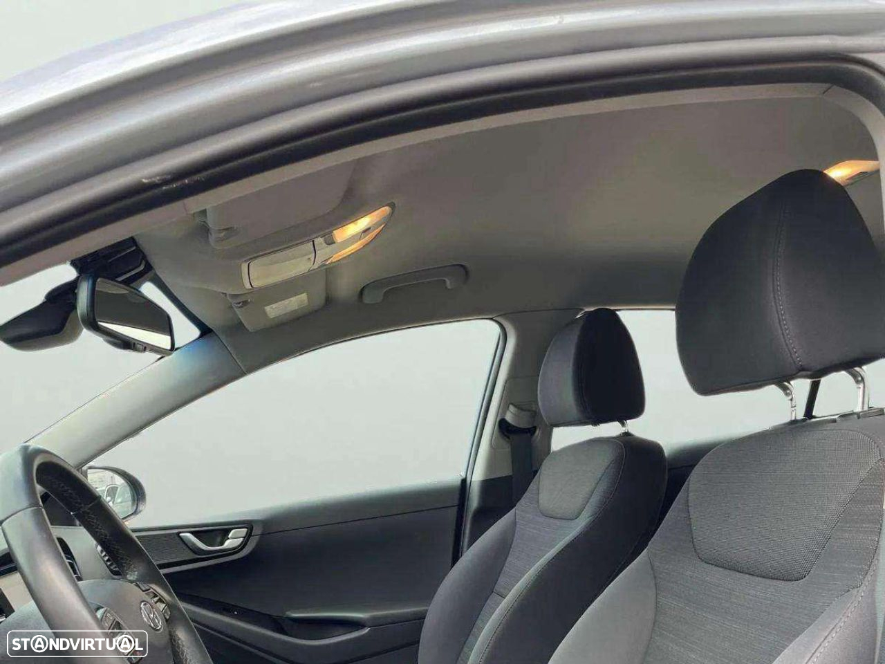 Hyundai Ioniq 1.6 GDI HEV Hybrid Tech - 10