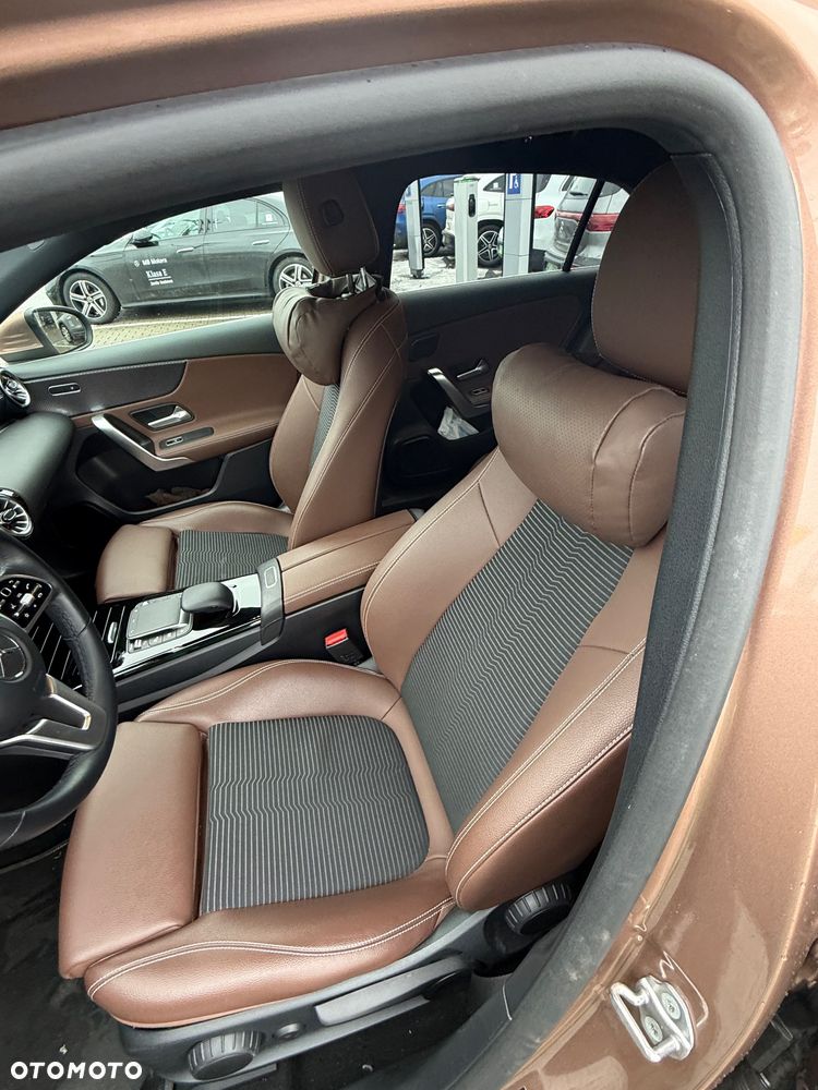 Mercedes-Benz Klasa A 250 E AMG Line 8G-DCT - 13
