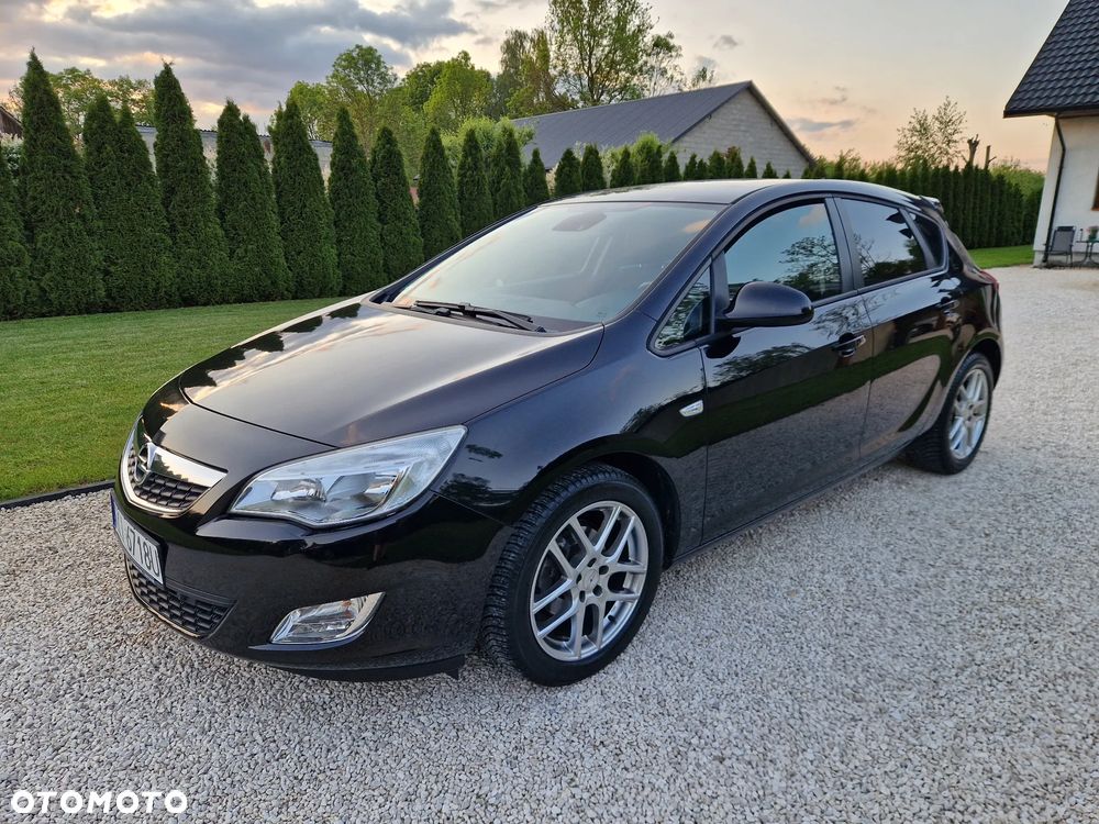 Opel Astra 1.6 NAVI - 10