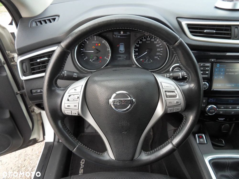 Nissan Qashqai 1.5 dCi DPF 360 - 16