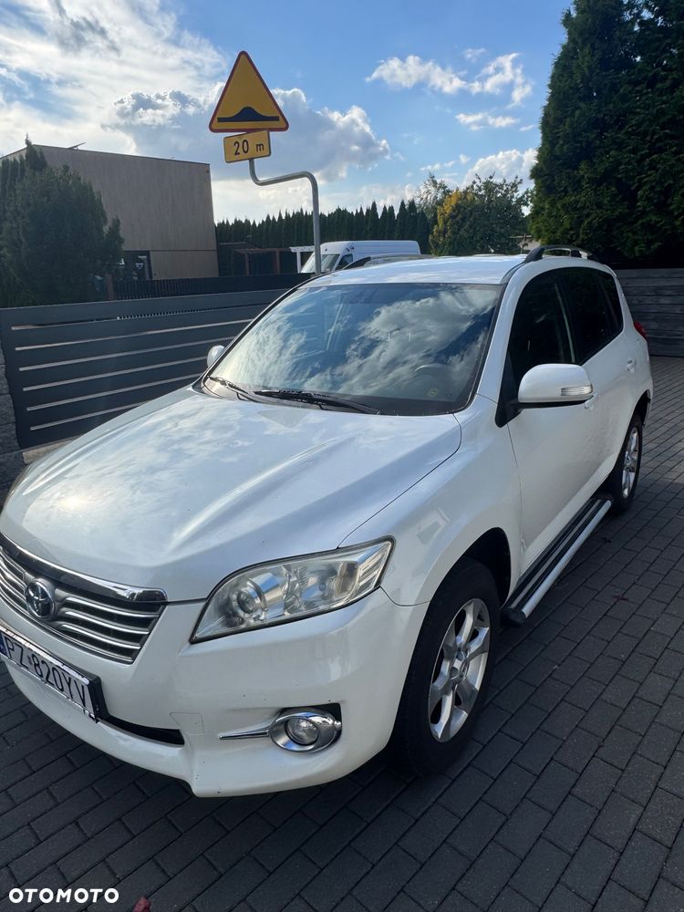 Toyota RAV4 2.2 D-4D Premium - 1