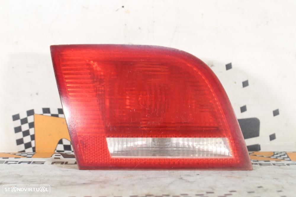 Farolim Esquerdo Audi A3 Sportback (8Pa)  8P4945093b / Chassi Condutor - 1