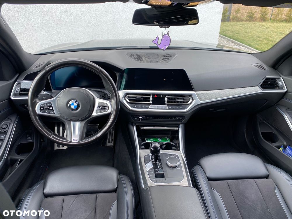 BMW Seria 3 318i - 14