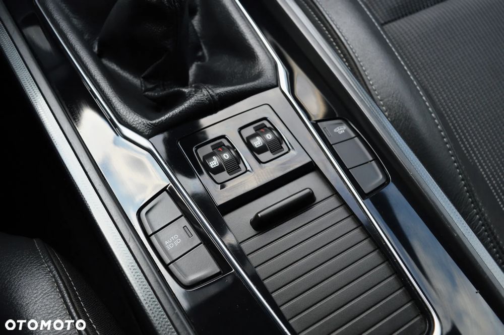 Peugeot 508 1.6 e-THP Allure S&S - 22