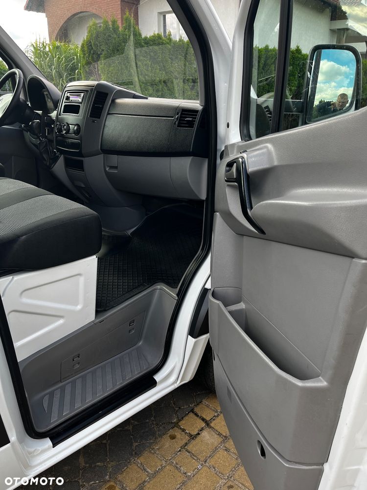 Mercedes-Benz Sprinter - 11
