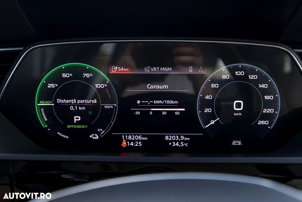 Audi e-tron - 21