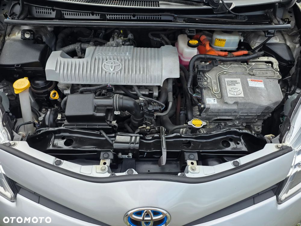 Toyota Yaris 1.5 VVT-i Lounge - 32