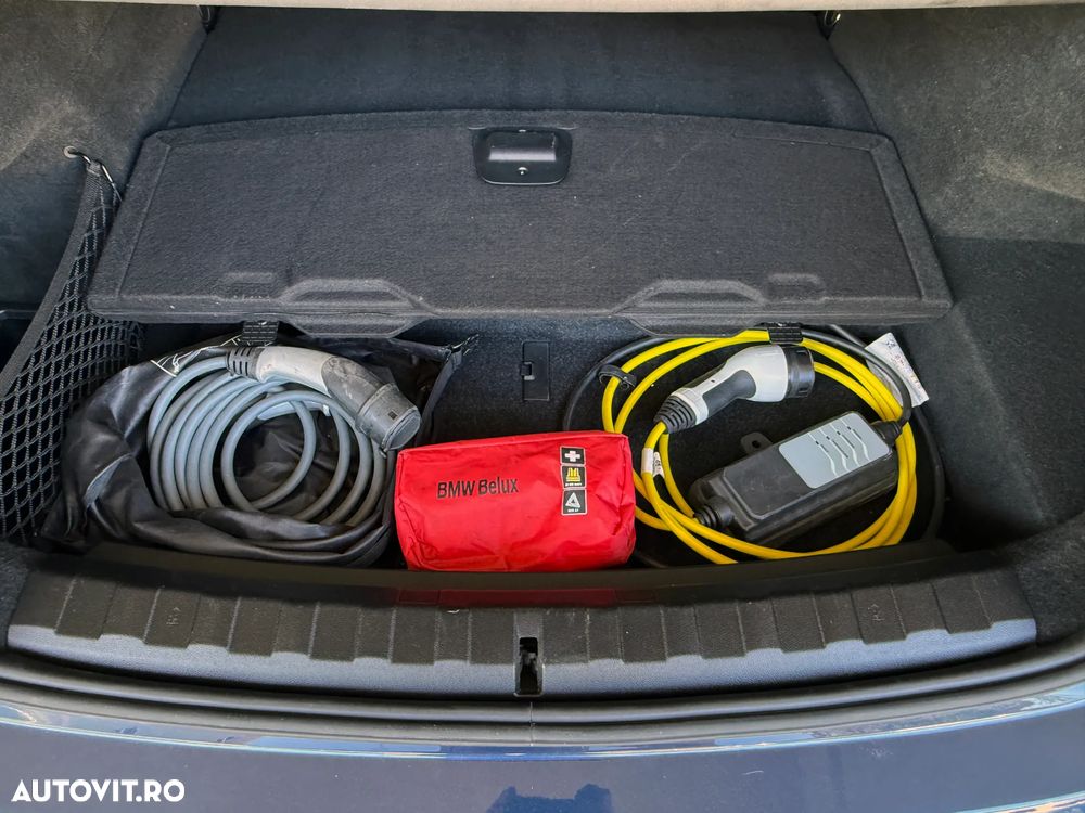 BMW Seria 3 320e Aut. Sport Line - 22